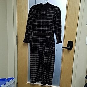 Studio One Black and White Grid Long Sleeve Dress